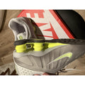 🔥Nike Shox R4 Silver Volt Neon men’s Size 7 women’s 8.5 DS CW2626-008 Y2K🔥