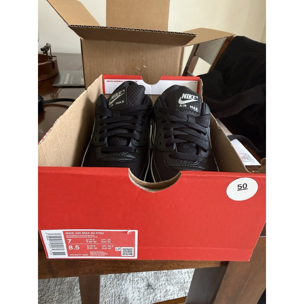 Nike Air Max 90 PRM Triple Black Women’s 8.5 / Men’s 7 NEW (Damaged Box)