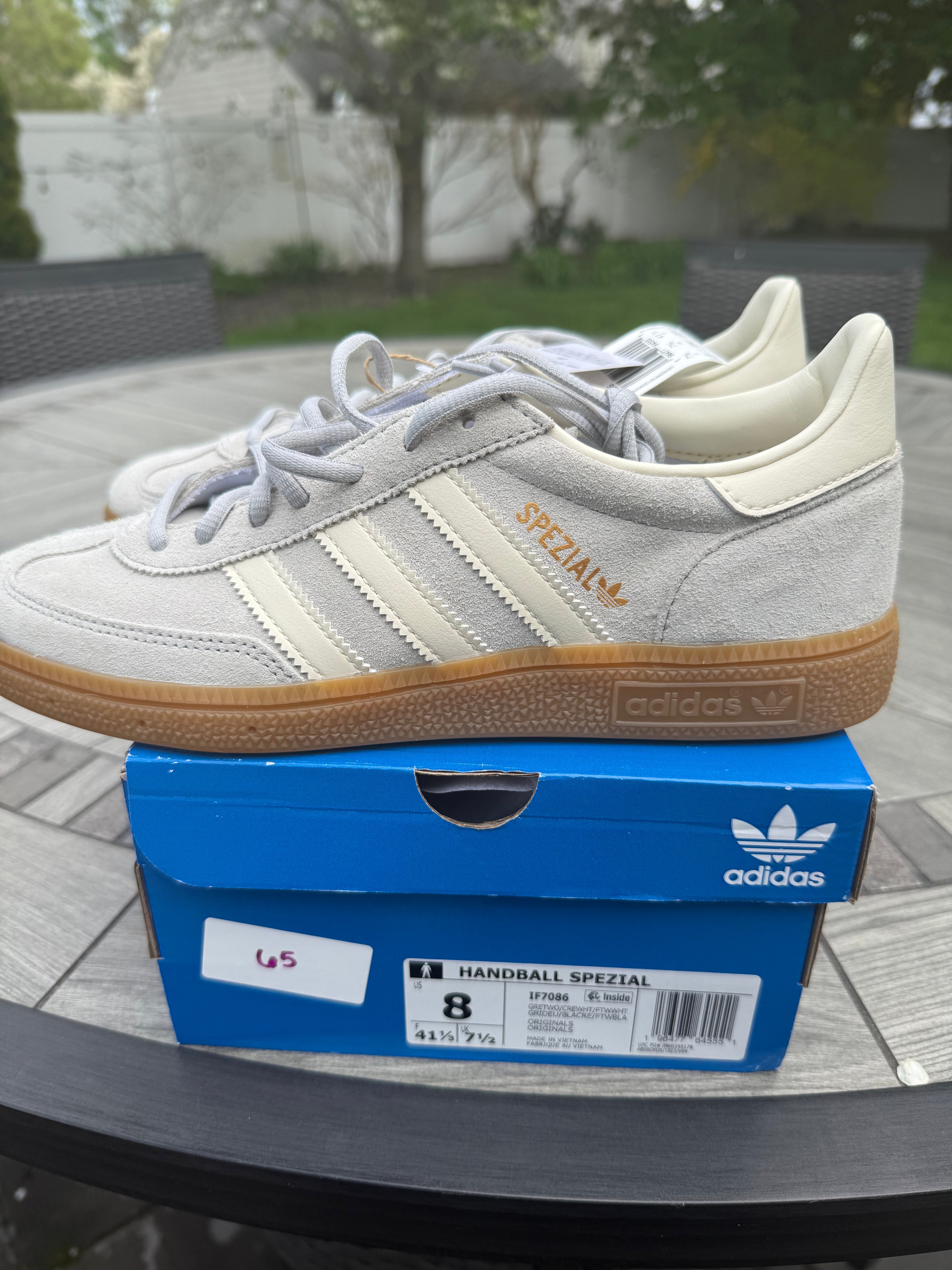adidas Handball Spezial IF7086 Grey White Gum Suede Men’s 8 Women’s 9 NEW